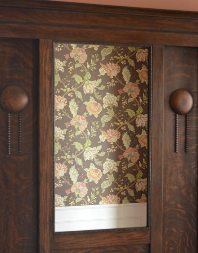 アンティークの玄関収納　アンティーク家具　玄関で使えるアンティーク英国家具、ベンチも付いたホールスタンド。鏡があることで、出かける前にサッと身だしなみチェックできるから本当に便利。(j-1695-f)