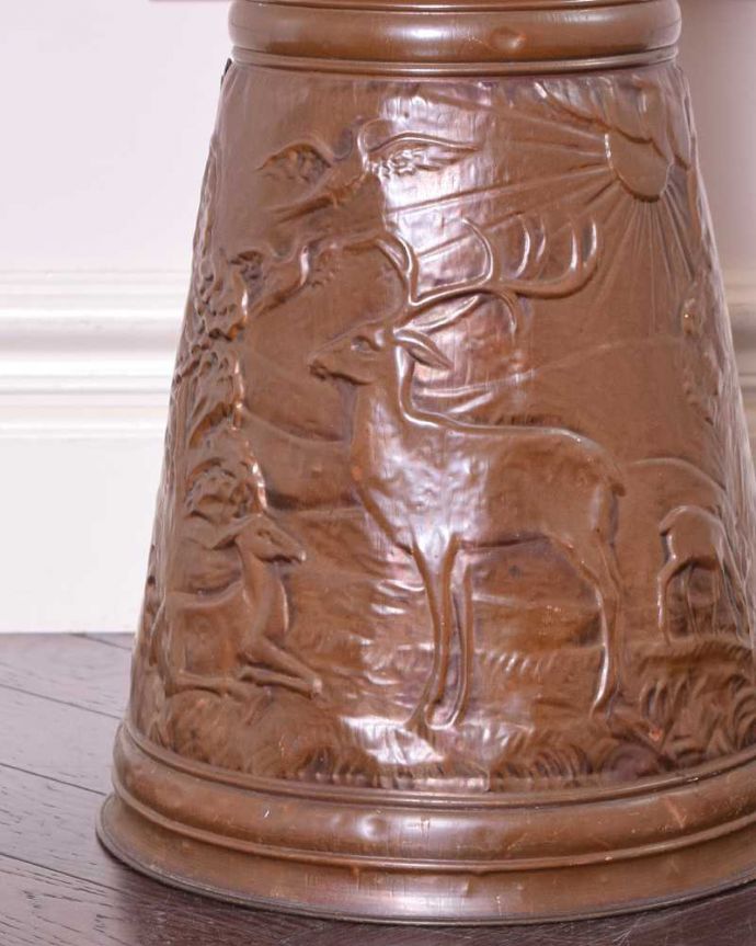 アンティーク 真鍮の雑貨　アンティーク雑貨　銅製のアンティークコールボックス（ディア）、イギリスで見つけたアンティーク。アンティークでしか見つからない貴重なアイテムです。(j-177-z)