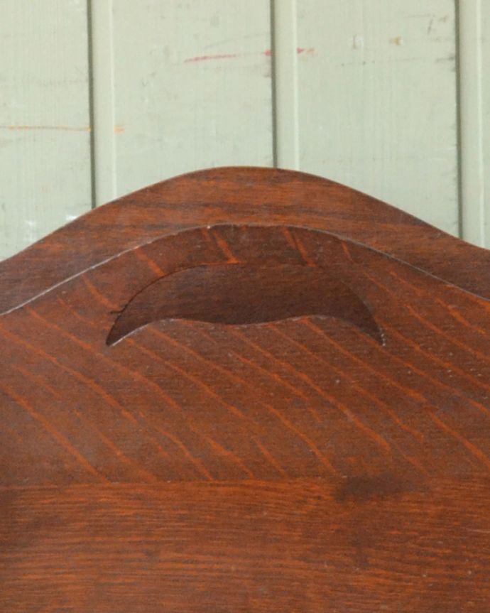マガジンラック　アンティーク家具　英国の小さなアンティーク家具、持ち手が付いた便利な木製のマガジンラック。持ち手が付いています。(j-1792-f)