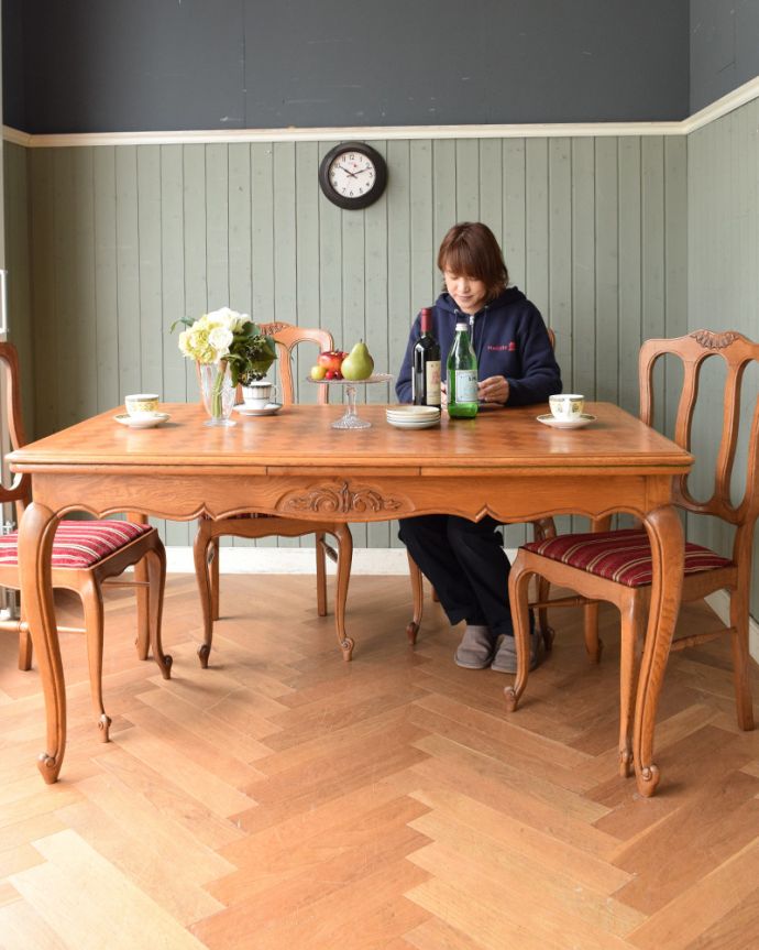 ロイドテーブル　アンティーク家具　３つのサイズ展開！ドローリーフテーブル、伸張式のアンティーク南仏家具。伸ばさずに使っても充分な大きさ。(j-1921-f)