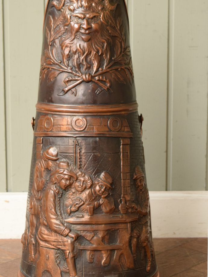 アンティークのコールバケツ、イギリスで見つけた豪華な装飾の銅製の炭入れ