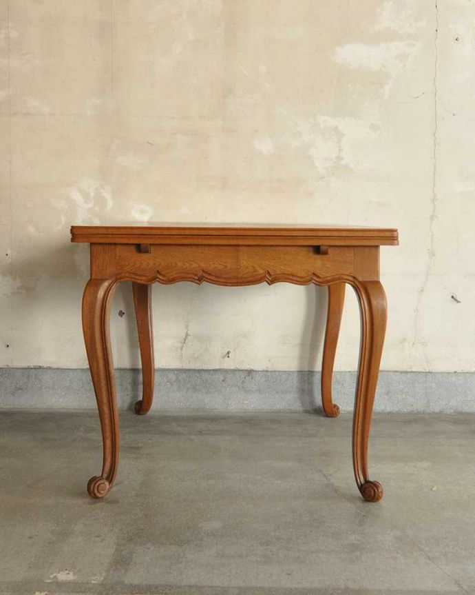 アンティークのテーブル　アンティーク家具　パーケット柄が美しいアンティークのダイニングテーブル(フランスのドローリーフテーブル)。こちら側も、もちろんキレイです。(j-2171-f)