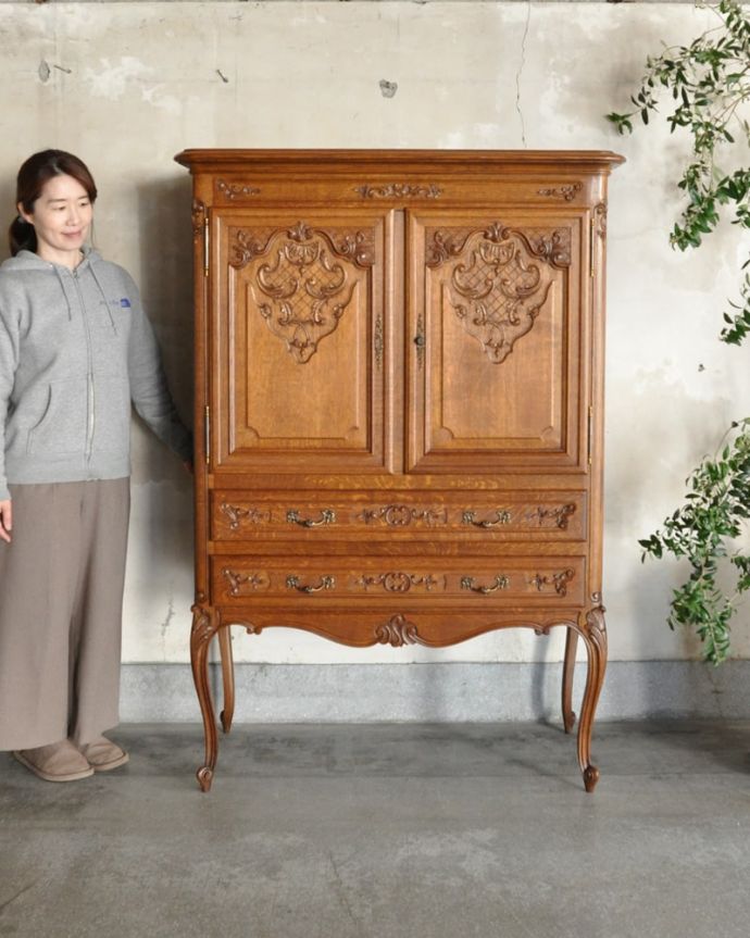 フランスのアンティーク家具、豪華な彫が美しいオーク材のキャビネット(j-2560-f)｜アンティーク家具