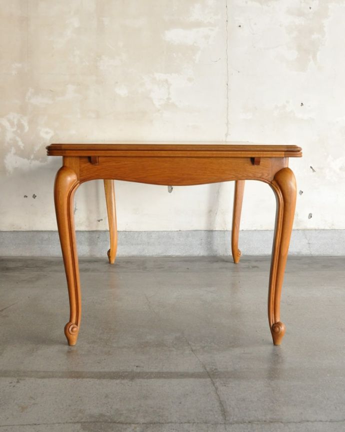 アンティークのテーブル　アンティーク家具　フランスから届いたアンティークのドローリーフテーブル、美しい伸長式のテーブル。こちら側も、もちろんキレイです。(j-2672-f)