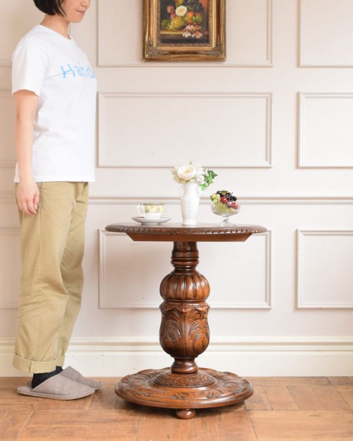 アンティークのテーブル　アンティーク家具　オケージョナルテーブル。大きめサイズで使いやすいワインテーブルいつものワインテーブルより大きなサイズ。(j-2676-f)