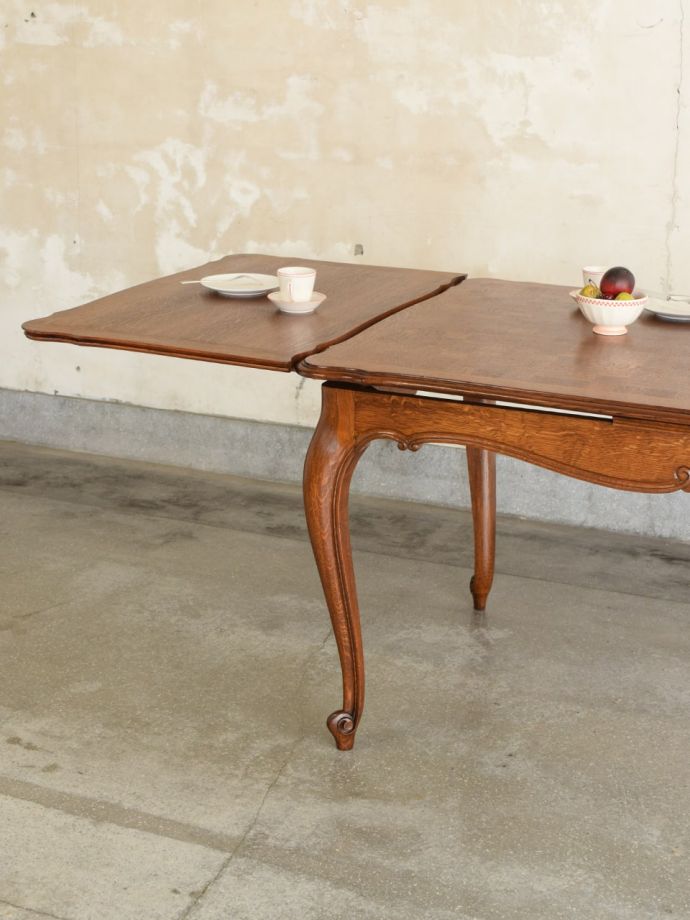 フランスの伸長式テーブル、猫脚が優雅なアンティークのダイニングテーブル