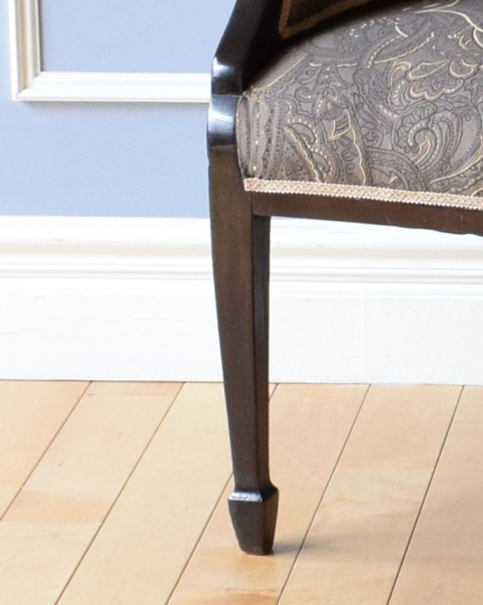 セティ・ソファ・ベンチ　アンティーク チェア　彫りの美しさも楽しめるセティ、アンティークの英国椅子（ソファベンチ）。きちんとメンテナンスをしているので、大柄な男性でも安心してお掛けください。(j-594-c)