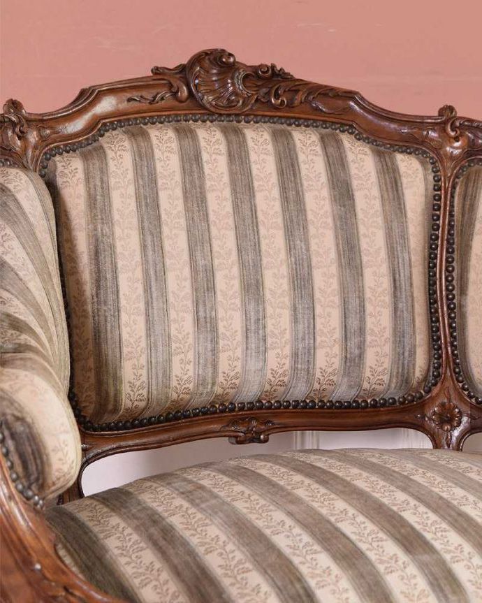 サロンチェア　アンティーク チェア　美しいシルエットのサロンチェア、ウォルナット材のアンティーク椅子。うっとりするくらい美しいフォルム。(j-624-c)