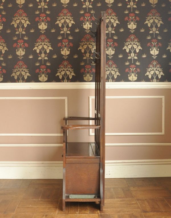 アンティークの玄関収納　アンティーク家具　風格あるアンティークの英国家具、鏡が付いたホールスタンド。横から見てもステキ横から見るとこんな感じ。(j-682-f-1)