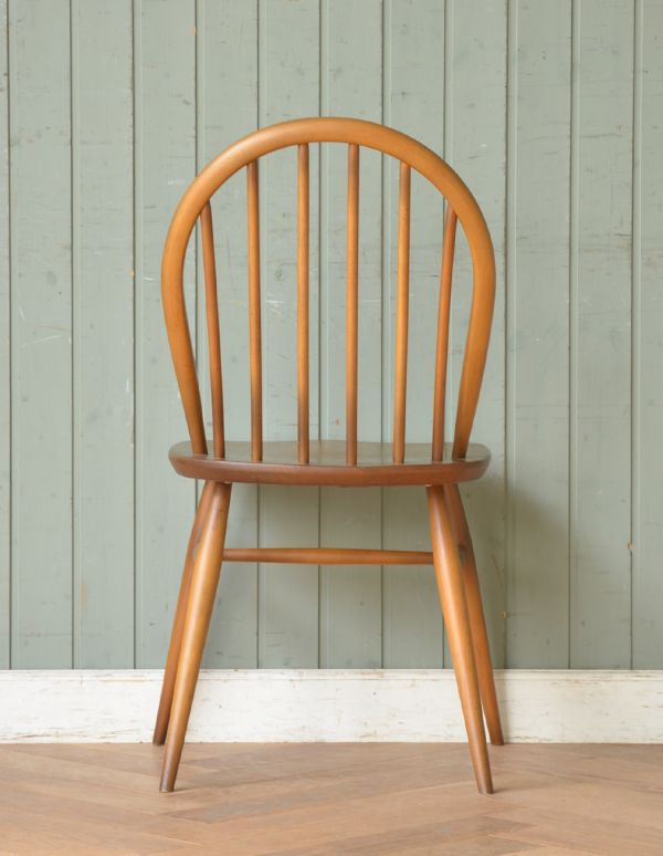 アーコールチェア　アンティーク チェア　珍しい北欧スタイルの椅子、アンティーク アーコール フープバックチェア（６本タイプ）。きちんとメンテナンスしてあるので、裏側もキレイです。(k-1039-c)