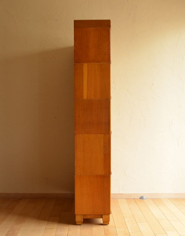 アンティークのキャビネット　アンティーク家具　アンティークの英国家具、ナチュラルな茶色のスタッキングブックケース。木製で丈夫です。(k-1105-f)