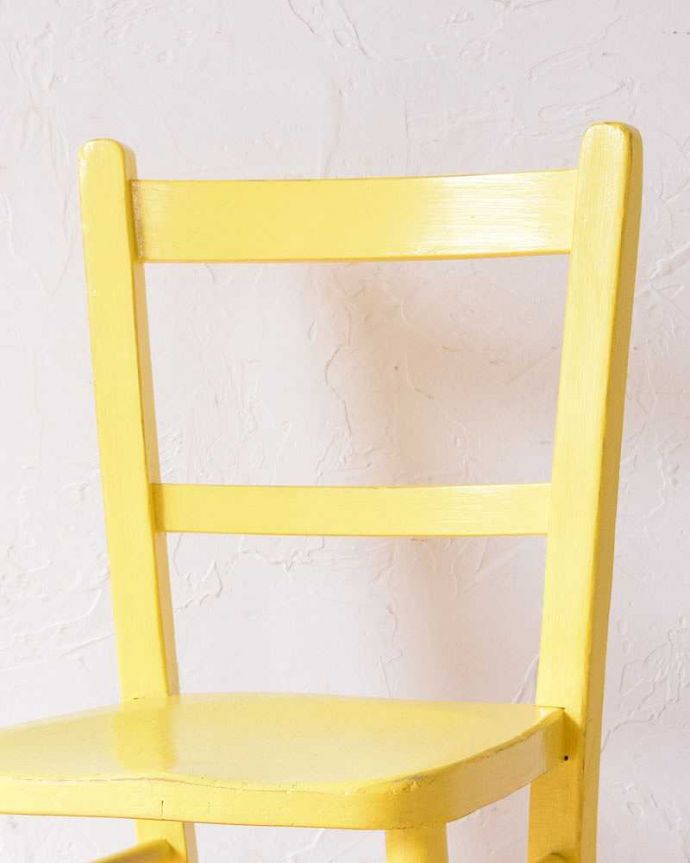 イギリスから来た小さなアンティーク椅子、黄色のチャイルドチェア(k