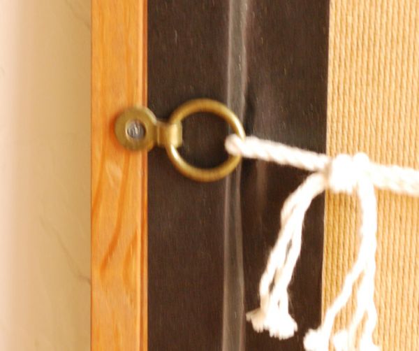 アンティーク その他の雑貨　アンティーク雑貨　壁を彩るアンティーク雑貨、木製フレームの額絵（CADBURY'S COCOA）。壁掛けようの紐は、フレームの金具にしっかりと括られています。(k-1348-z)