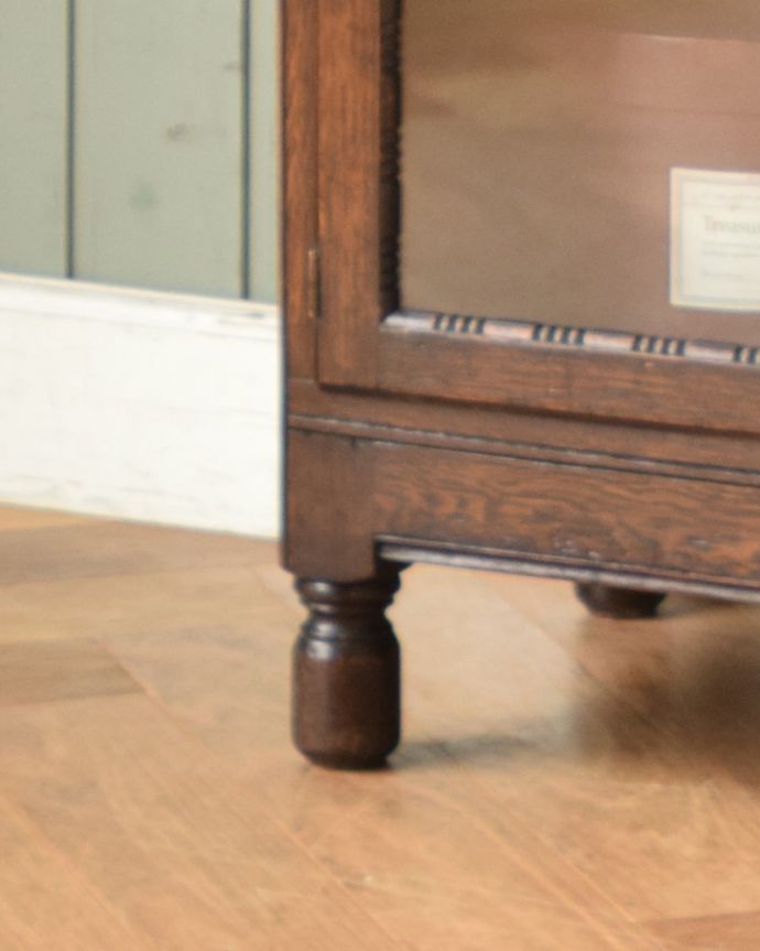 アンティークのキャビネット　アンティーク家具　英国アンティーク家具、ケイムで仕上がったガラス扉がかっこいい、スタッキングブックケース（本棚） 。安定感のある脚がしっかり支えます。(k-1358-f)