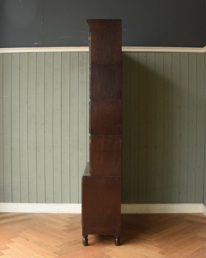 アンティークのキャビネット　アンティーク家具　英国アンティーク家具、ケイムで仕上がったガラス扉がかっこいい、スタッキングブックケース（本棚） 。木製で丈夫です。(k-1358-f)