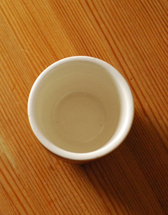 Hornsea（ホーンジー）　アンティーク雑貨　ホーンジー社、HORNSEA「サフラン」シリーズのエッグカップ。内側はホワイトカラーです。(k-1425-z)