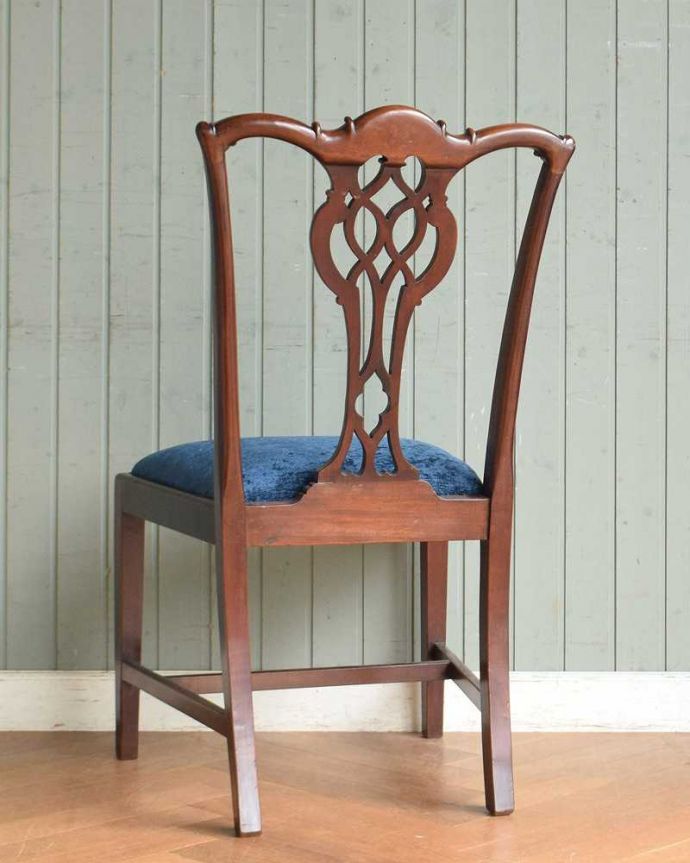 美しい背もたれが魅力なチッペンデールチェア、イギリス輸入のアンティーク椅子