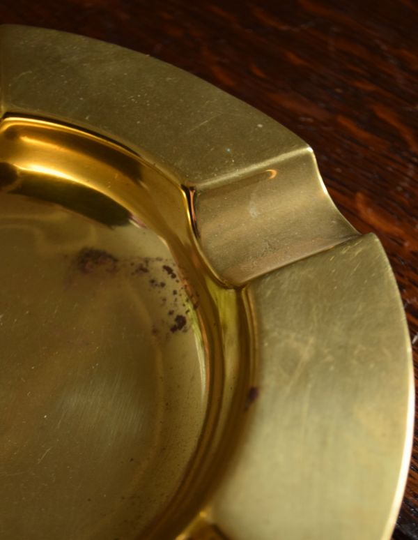 英国アンティーク雑貨、真鍮製の灰皿（アッシュトレイ）(k-1524-z