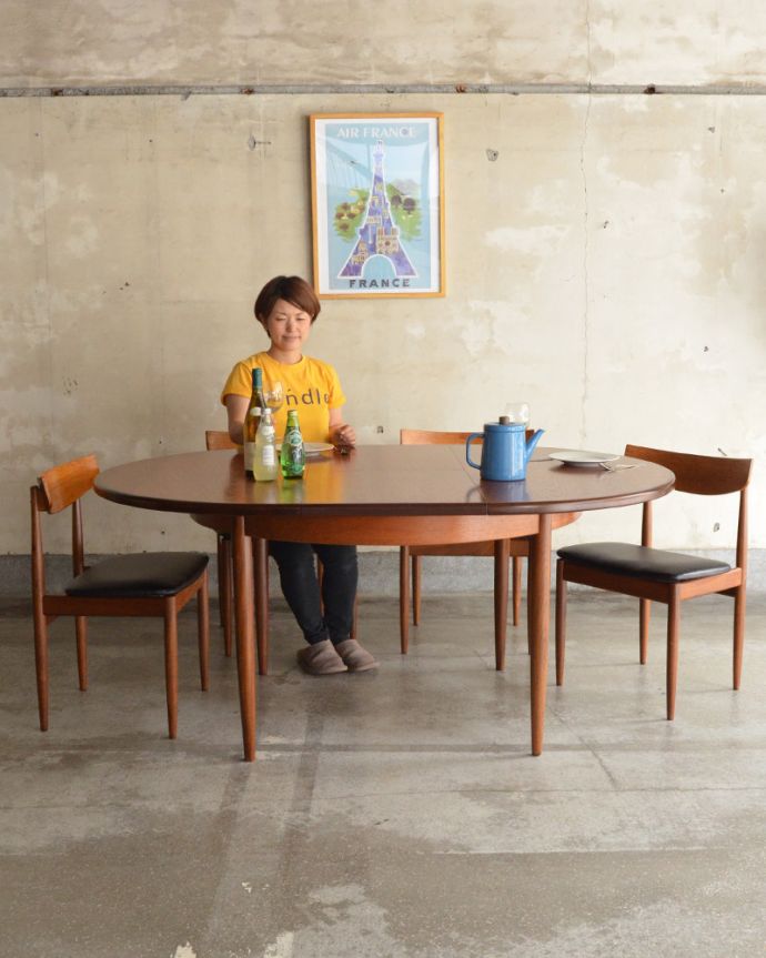 ロイドテーブル　アンティーク家具　北欧テイストのフレスコシリーズ、伸張式のG-planのダイニングテーブル。開いたときです。(k-1548-f)