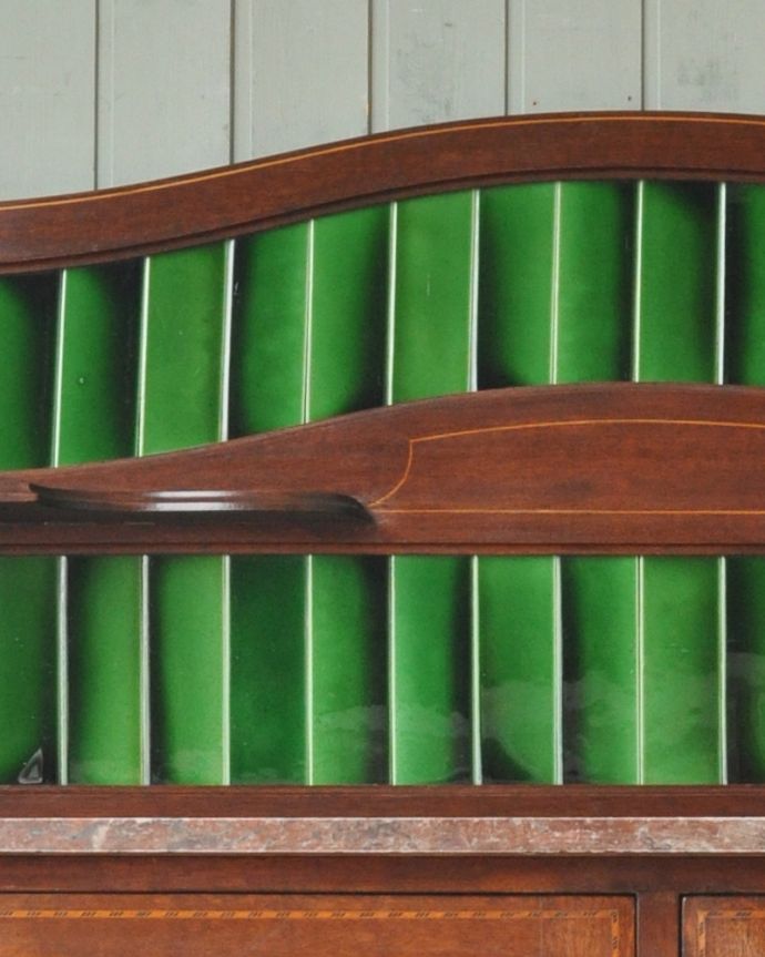 アンティークのキャビネット　アンティーク家具　グリーンのタイルが素敵なウォッシュスタンド（洗面台）、アンティーク英国家具。アンティークらしい独特の風合い美しいアンティークのタイル。(k-1557-f)