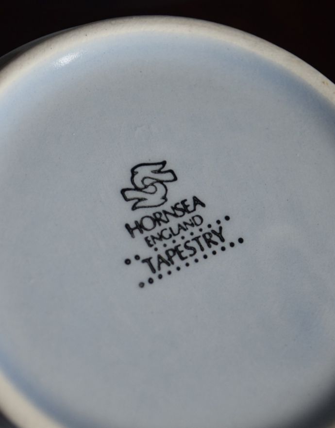 Hornsea（ホーンジー）　アンティーク雑貨　イギリスのヴィンテージ食器、ホーンジー社のカップ＆ソーサー（タペストリーシリーズ）。裏もキレイな状態です。(k-1559-z)