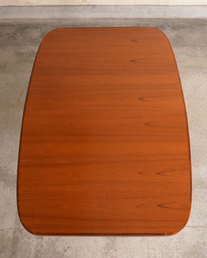 エクステンションテーブル　アンティーク家具　伸び縮みするダイニングテーブル、G-PLANのヴィンテージ家具。天板もピカピカにお直ししました。(k-1591-f)