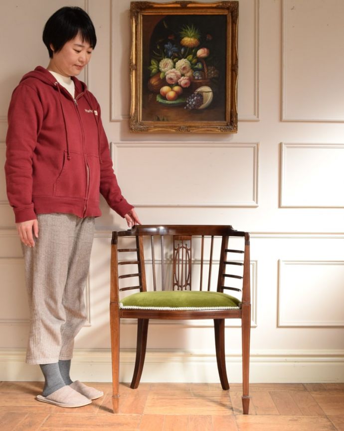 サロンチェア　アンティーク チェア　イギリスから届いた優雅なアンティークチェア、アールデコ様式の椅子。「見る」だけで幸せになるアンティークの椅子最高級のアンティークチェアは、座って使う楽しみ以外に目で見て楽しめます。(k-1592-c)