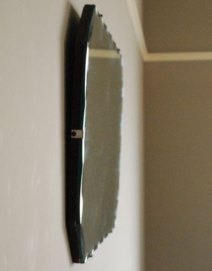 アンティーク カッティングミラー　アンティーク雑貨　英国アンティークの壁掛け鏡、きらきら輝くカッティングミラー。アンティークのミラーは重みがあります。(k-1601-z)