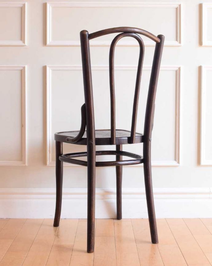 英国のアンティーク椅子、曲げ木のきれいなユーバックタイプのベント 