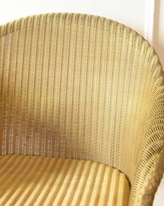 ロイドルーム　アンティーク チェア　アンティークの英国椅子、丈夫で軽いロイドルームチェア 。アンティークとして使える頑丈さが魅力です可愛い編み目模様もロイドルームの魅力の一つ。(k-1640-c)