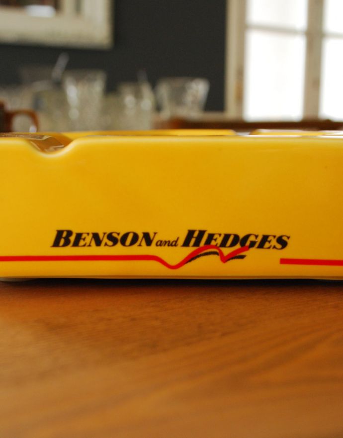 イギリスヴィンテージ雑貨 Benson Hedges ベンソン ヘッジス のアッシュトレイ K 1681 Z アンティーク雑貨