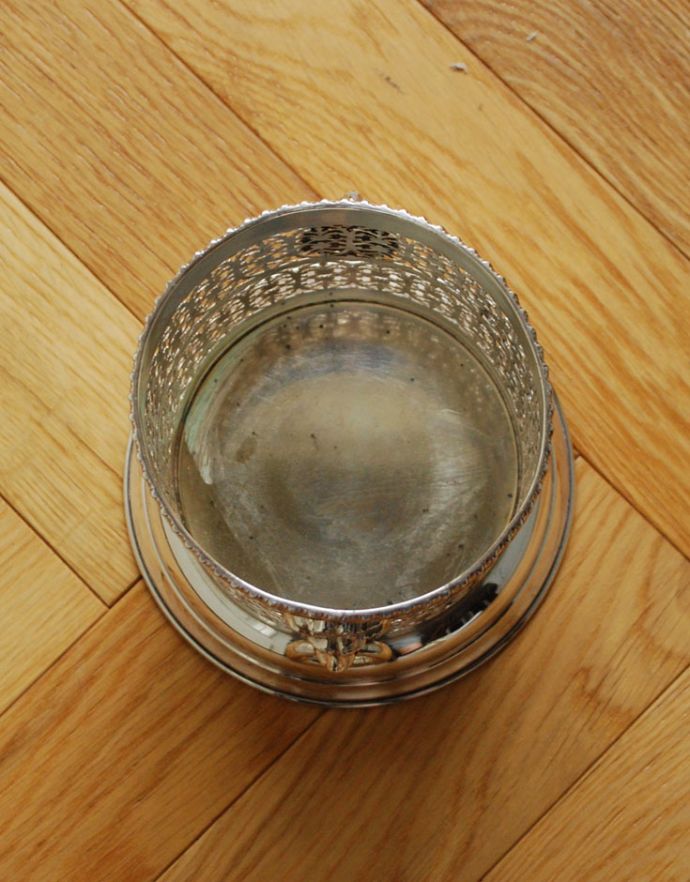 英国で見つけた銀食器、アンティークシルバーのワインボトルホルダー(k