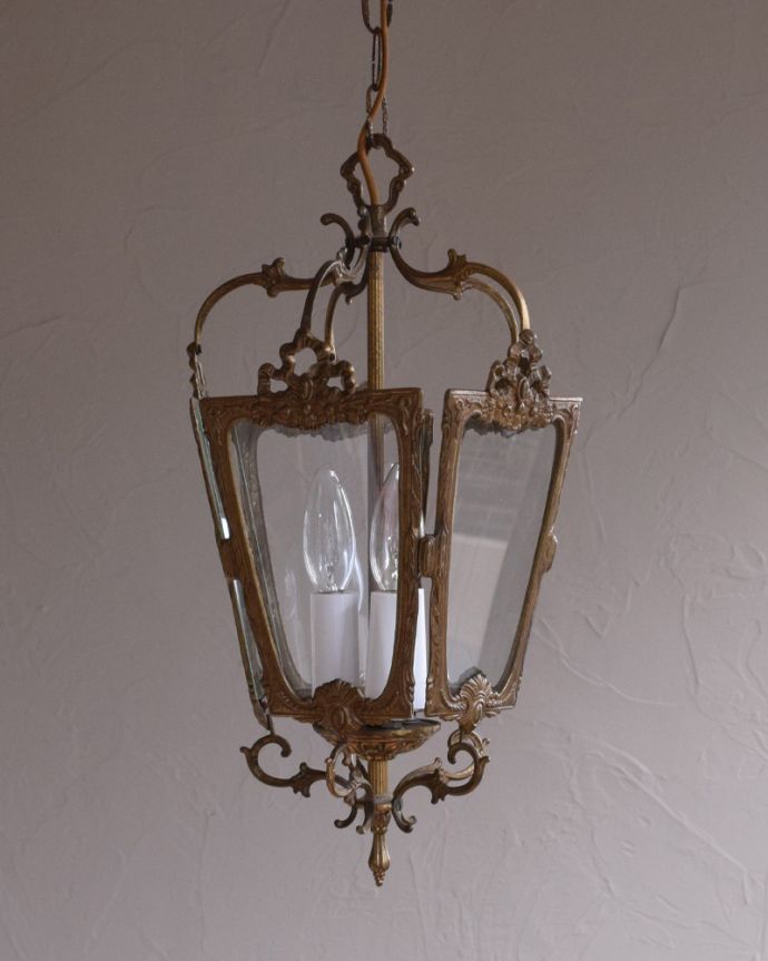 ペンダントライト　照明・ライティング　エレガントなリボンが付いたアンティークガラスの五角形ペンダントランプ（Ｅ17シャンデリア球付）。アンティークでしか見つからない、素敵なランプです。(k-1753-z)