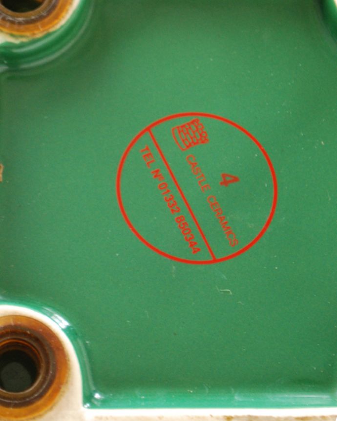 テーブルウェア(食器)　アンティーク雑貨　イギリスヴィンテージ雑貨、Heineken(ハイネケン)のアッシュトレイ（灰皿）。ショップのスタンプらしきマークが残っていました。(k-1773-z)