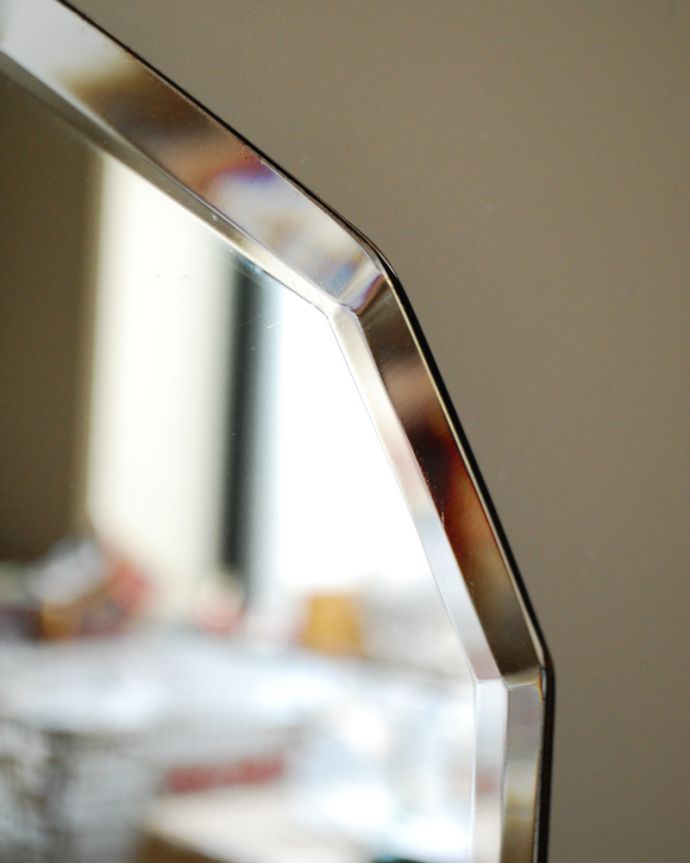 アンティーク カッティングミラー　アンティーク雑貨　カッティングが美しい英国アンティークの壁掛け鏡、横長のアンティークミラー。現代のミラーの倍くらいの厚みがあるんです。(k-1784-z)