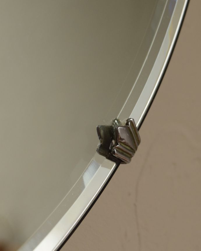 アンティーク ミラー（鏡）　アンティーク雑貨　丸いカッティングミラー、英国輸入のアンティーク鏡。現代のミラーの倍くらいの厚みがあるんです。(k-1785-z)