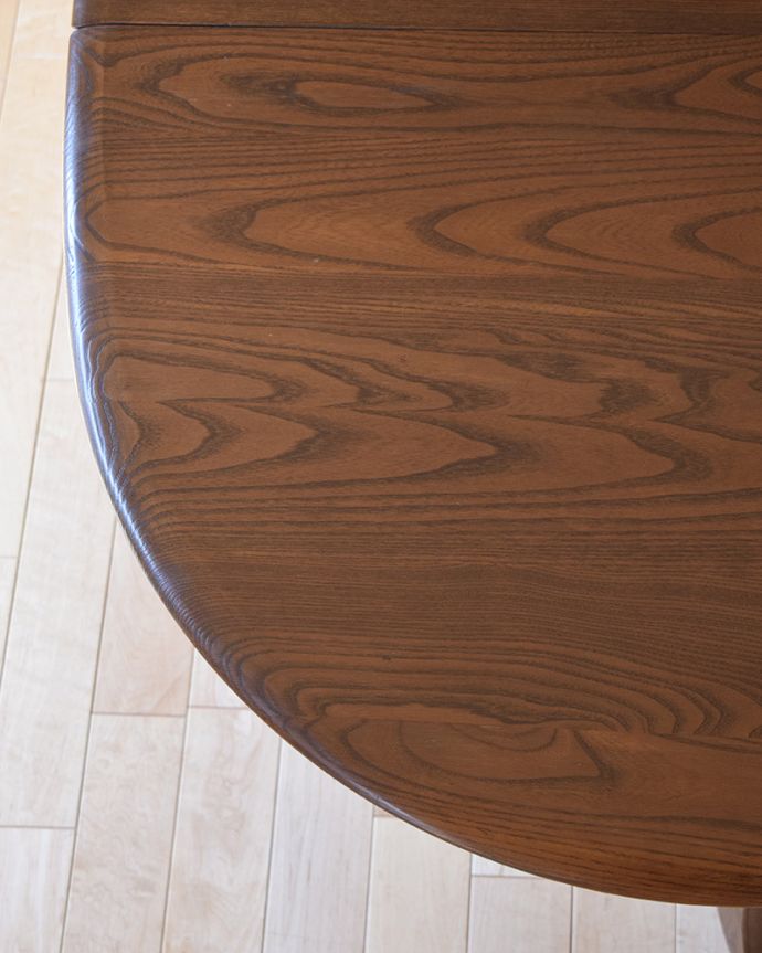 アンティークのテーブル　アンティーク家具　英国輸入のアンティーク家具、脚先の曲線まで美しいゲートレッグテーブル（伸張式テーブル）。メンテナンスをしてありますので、つなぎ目も木目も美しいです。(k-1788-f)