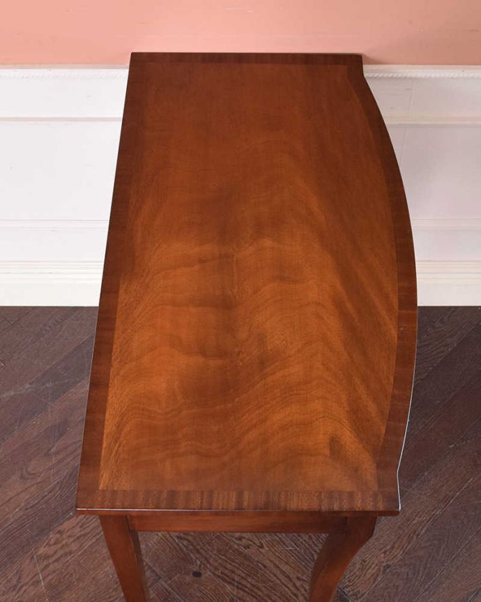 アンティークのテーブル　アンティーク家具　英国輸入のアンティーク家具、引き出し付きの美しいコンソールテーブル（マホガニー材）。ピカピカにお直ししました。(k-1802-f)