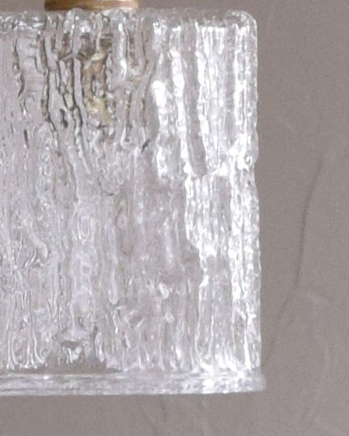ペンダントライト　照明・ライティング　キラキラのガラス、アンティークペンダントライト（コード・シャンデリア電球・ギャラリーなし）。。(k-1868-z)
