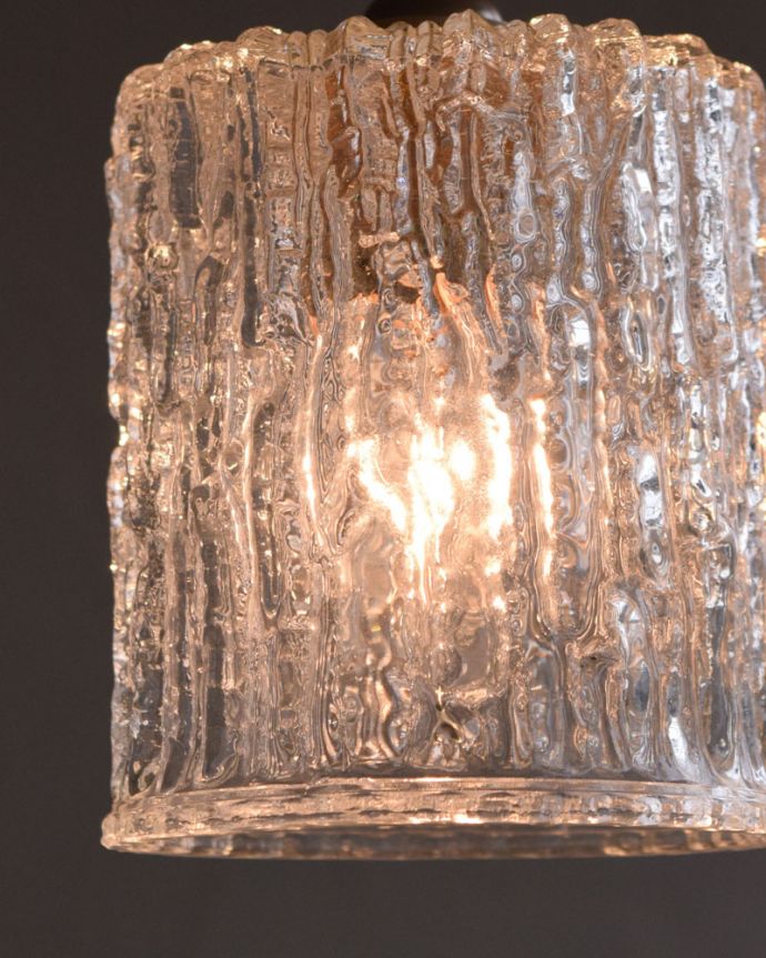 ペンダントライト　照明・ライティング　キラキラのガラス、アンティークペンダントライト（コード・シャンデリア電球・ギャラリーなし）。。(k-1868-z)