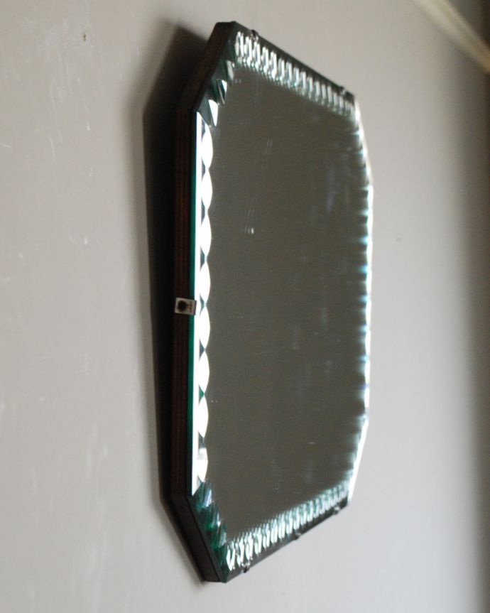 アンティーク ミラー（鏡）　アンティーク雑貨　英国アンティークの壁掛け鏡、きらきら輝くレクタングルのカッティングミラー。アンティークのミラーは重みがあります。(k-1894-z)