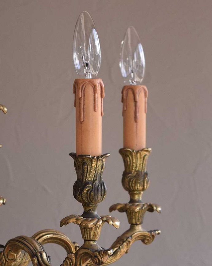 シャンデリア　照明・ライティング　英国で出会った、アンティークの真鍮製シャンデリア・５灯タイプ（E17シャンデリア球付） 。。(k-1904-z)
