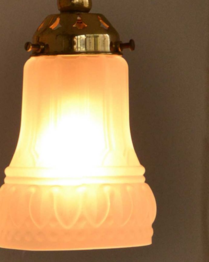 壁付けブラケット　照明・ライティング　真鍮が美しいアンティークウォールブラケット（Ｅ17シャンデリア球付）。。(k-2007-z)