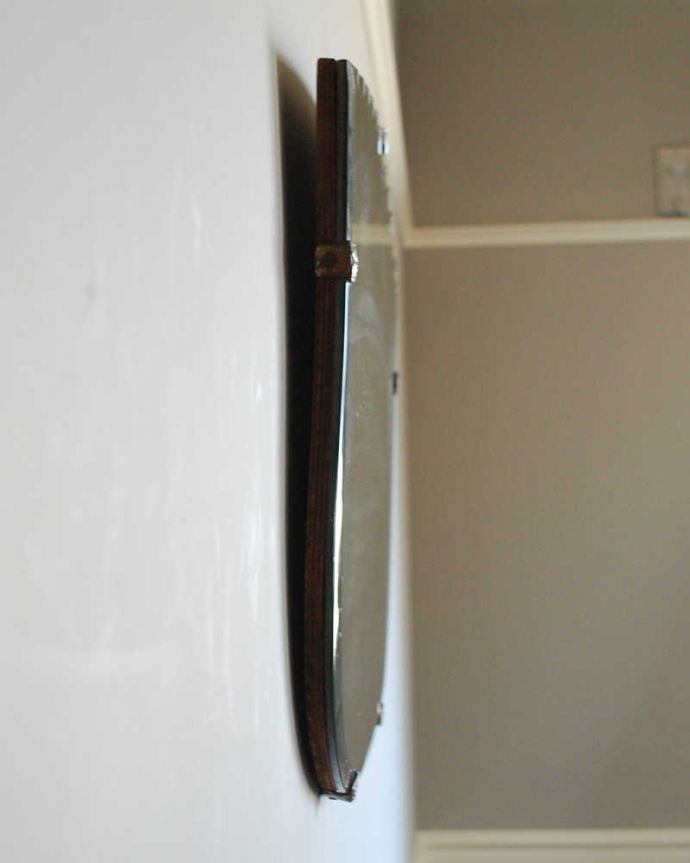 アンティーク ミラー（鏡）　アンティーク雑貨　形が大人っぽい英国の壁掛け鏡、アンティークカッティングミラー。アンティークのミラーは重みがあります。(k-2014-z)