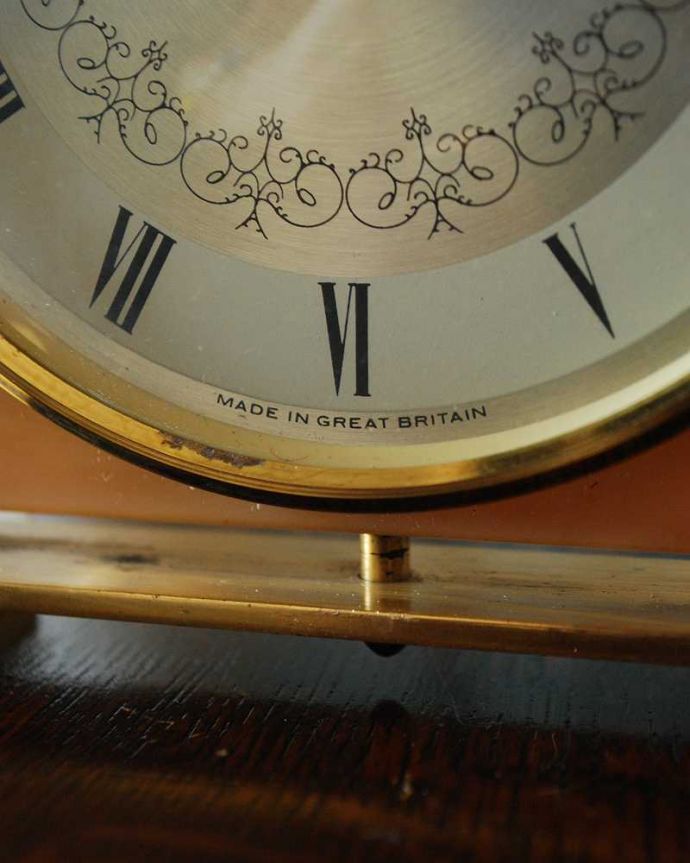 アンティーク その他の雑貨　アンティーク雑貨　1950年代イギリス輸入のアンティーク置き時計（SMITHS社）。MADE IN GREAT BRITAIN とマークが付いています。(k-2055-z)