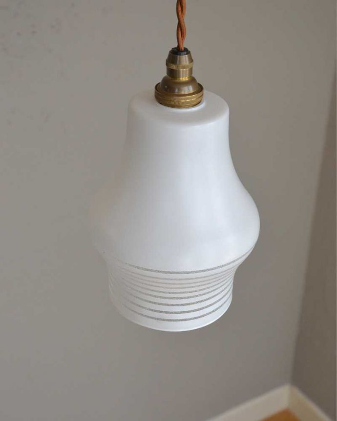 ペンダントライト　照明・ライティング　和室にも似合うアンティークのペンダントライト（コード・シャンデリア電球・ギャラリーなし）。。(k-2192-z)