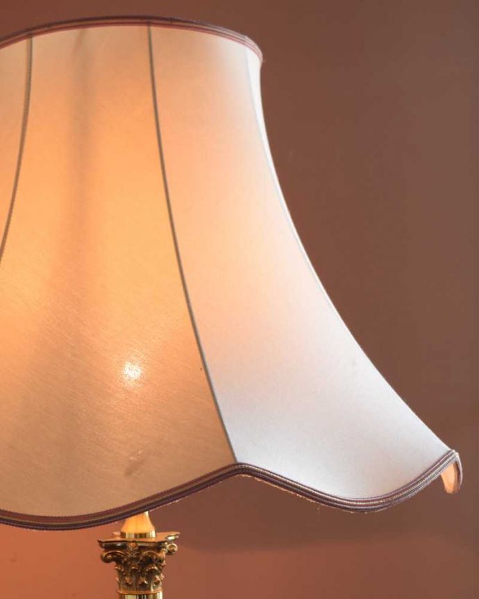 スタンドライト　照明・ライティング　珍しいイギリスで見つけた真鍮製のアンティークフロアランプ（Ｂ22シャンデリア球付）。。(k-2198-f)
