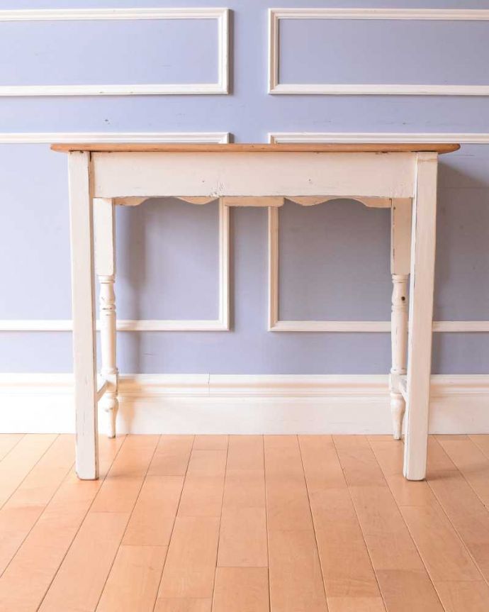 アンティークのテーブル　アンティーク家具　引き出し付きアンティーク家具、ペイント仕上げのフレンチコンソールテーブル。こちら側ももちろんキレイです。(k-2262-f)
