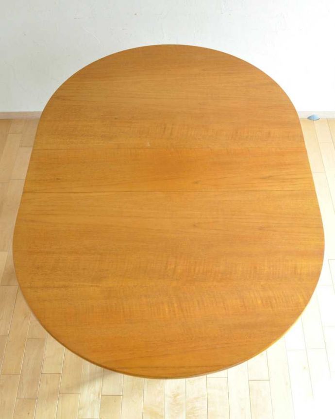 アンティークのテーブル　アンティーク家具　北欧スタイルのホールディングテーブル、ヴィンテージドロップリーフテーブル（伸張式）。天板の修復には自信があります。(k-2266-f)