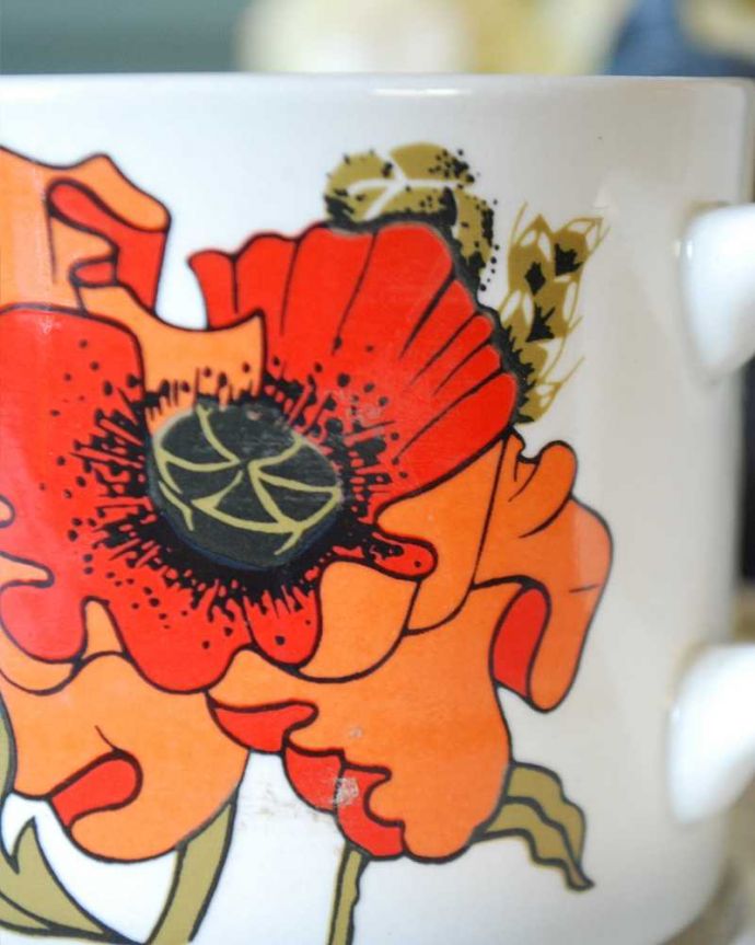 アンティーク 陶磁器の雑貨　アンティーク雑貨　J&G Meakin社のレトロなアンティークカップ＆ソーサー。飾って使って楽しむ小さなアンティークアンティークでしか手に入れることが出来ない美しい模様のカップ＆ソーサー。(k-2285-z)